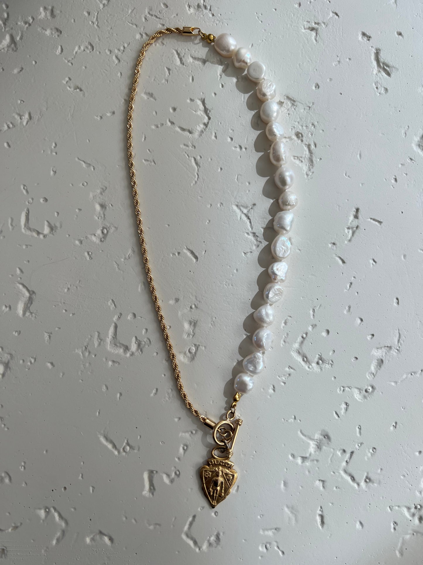 Knight on Pearl Chain